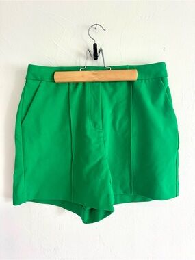 Tailored Green Women's High-Waist Shorts